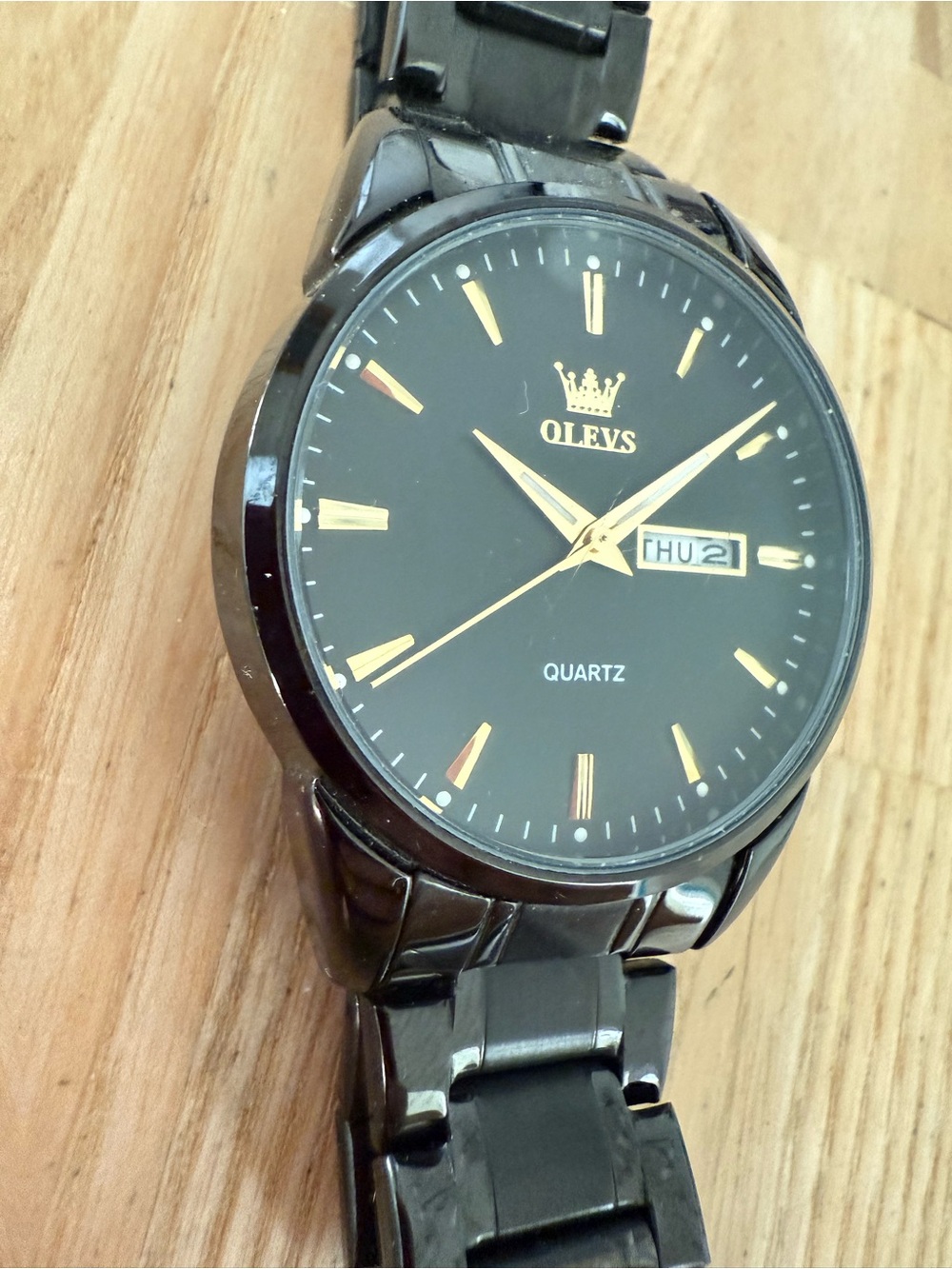 OLEVS black classic watch NEW BATTERY